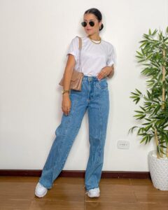 How to accessorize any outfit.